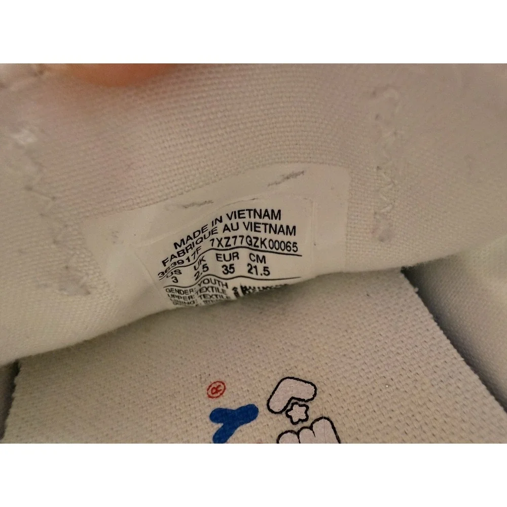 Hello Kitty X Converse Chuck Taylor All Stars Low Top‎ 163916F Youth Girls 3 Y